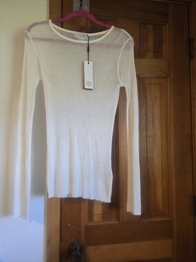 NWT All Things Golden Sheer Lightweight Cream Long Sleeve Top